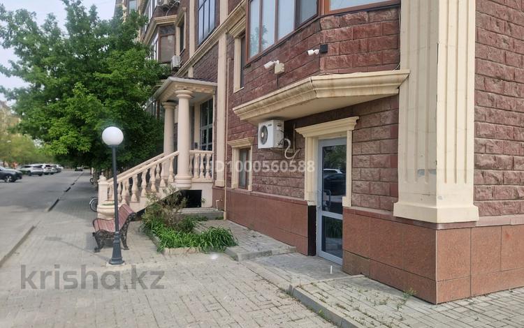 Еркін, кеңселер, сұлулық салондары, білім орталықтары · 84 м², бағасы: 26 млн ₸ в Атырау — фото 28