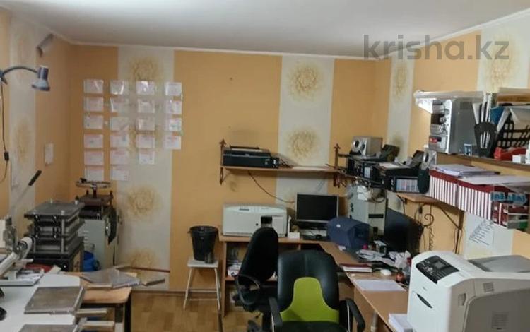 Свободное назначение, офисы, магазины и бутики, склады, общепит, салоны красоты, сельское хозяйство, медцентры и аптеки, образование, развлечения · 54 м² за 15.5 млн 〒 в Костанае — фото 12