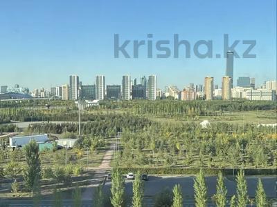 7-бөлмелі пәтер · 300 м² · 7/20 қабат, Бухар жырау 26, бағасы: 440 млн ₸ в Астане, Есильский р-н