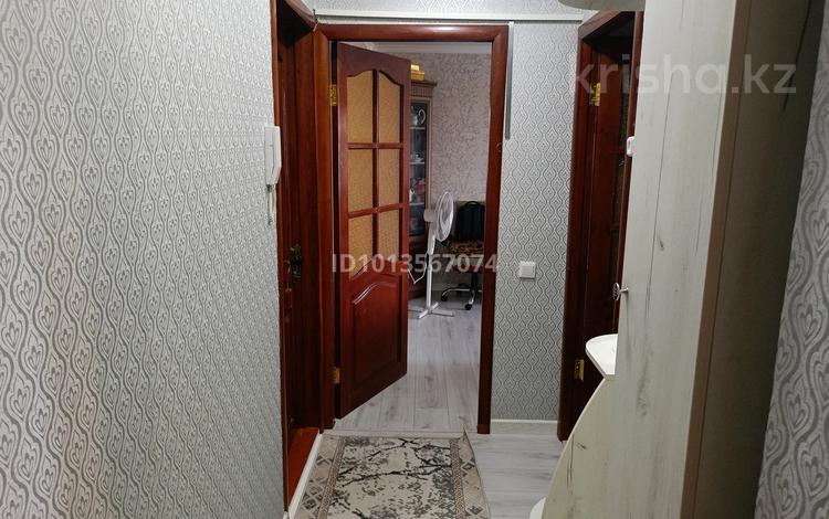 4-комнатная квартира · 80 м² · 3/5 этаж, мкр Юго-Восток, Муканова 26 за 25 млн ₸ в Караганде, Казыбек би р-н — фото 2