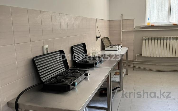 1 бөлме · 20 м² · 2 қабат, Алғабас ш/а., Фариза Онгарсынова 90, бағасы: 75 000 ₸ в Алматы, Алатауский р-н — фото 2