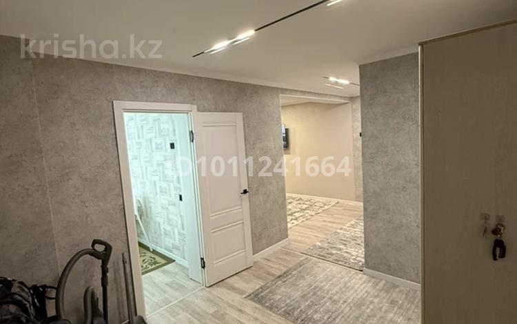 3-бөлмелі пәтер · 68 м² · 7/16 қабат, Дулатова 145, бағасы: 50 млн ₸ в Семее — фото 2