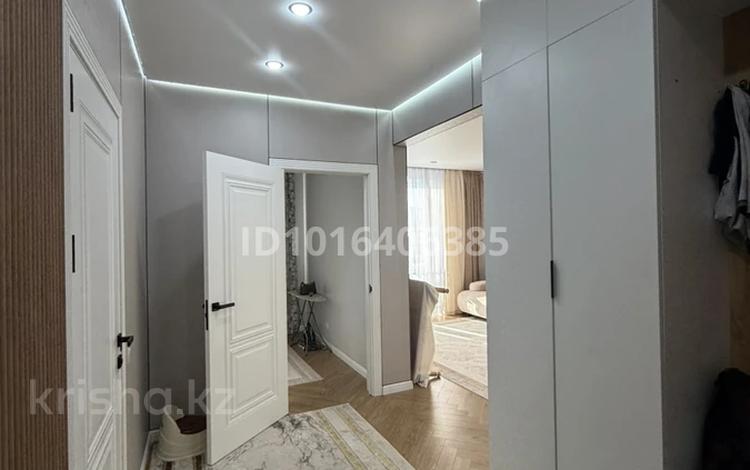 2-комнатная квартира · 70 м² · 13/16 этаж, мкр Акжайык, К. Толеметова 83 за 320 000 ₸ в Шымкенте, Абайский р-н — фото 2