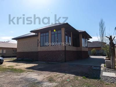 Жеке үй · 4 бөлме · 192 м² · 12 сот., Акжайык — Жабаева, бағасы: 132 млн 〒 в Косшы