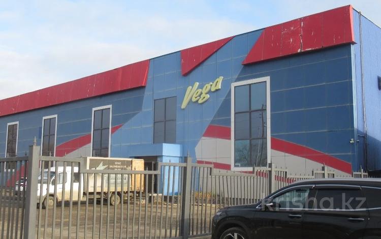 Свободное назначение, офисы, магазины и бутики, склады · 2250 м² за ~ 485.8 млн ₸ в Актобе — фото 2