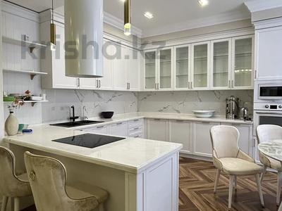 5-комнатная квартира · 210 м² · 5/10 этаж, 17-й мкр 20 за 102 млн 〒 в Актау