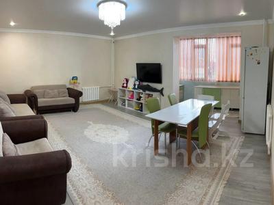 2-комнатная квартира · 70 м² · 1/6 этаж, Майкудук, мкр Голубые пруды 5/4 за 22.9 млн ₸ в Караганде, Алихана Бокейханова р-н