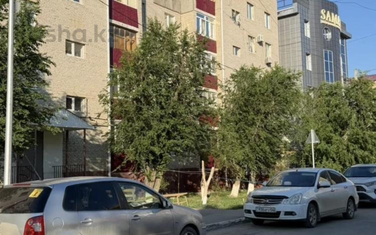 3-комнатная квартира · 68 м² · 4/5 этаж, мкр Центральный, Сырыма Датова 15 за 20.5 млн ₸ в Атырау — фото 2