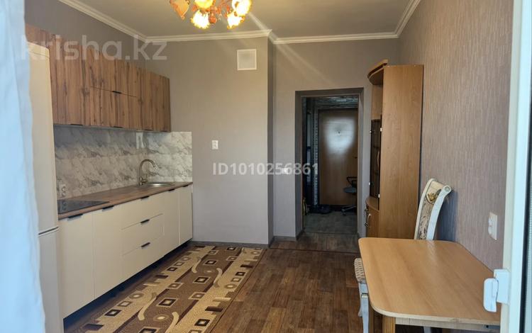 1-бөлмелі пәтер · 64 м² · 8/16 қабат, мкр Шугыла, Жуалы 17, бағасы: 34.5 млн ₸ в Алматы, Наурызбайский р-н — фото 2