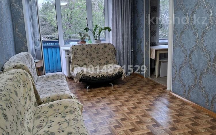 3-бөлмелі пәтер · 54.1 м² · 2/3 қабат, 72квартал, бағасы: 20 млн ₸ в Семее — фото 2