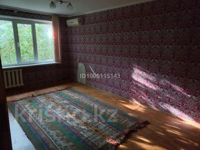 3-комнатная квартира · 65 м² · 2/5 этаж, мкр 8, Б Жубанова. 290 за 15.7 млн 〒 в Актобе