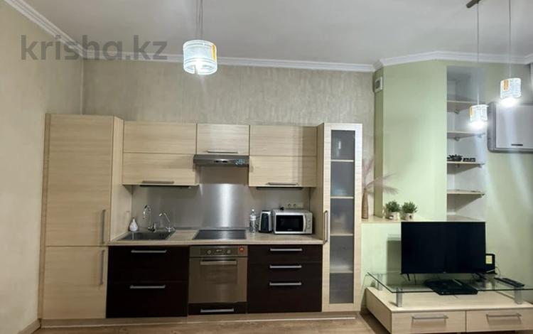 2-бөлмелі пәтер · 65 м² · 8/16 қабат, Самал-1 29, бағасы: 400 000 ₸ в Алматы, Медеуский р-н — фото 2