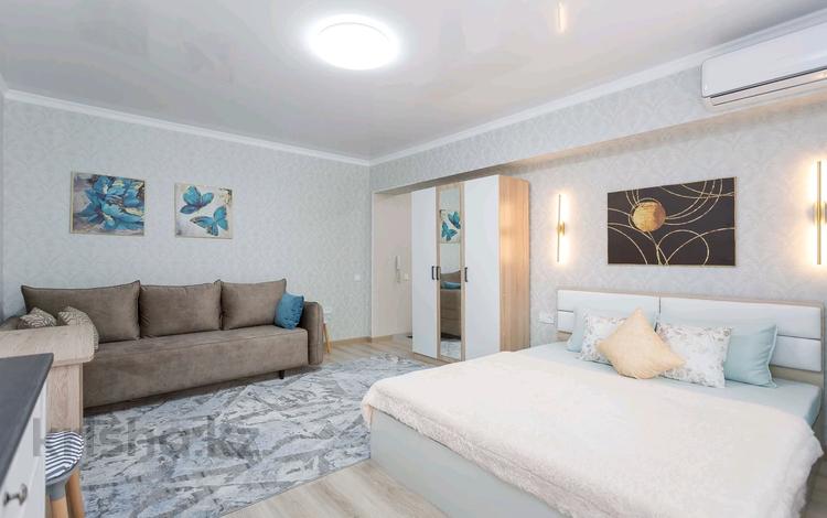 1-комнатная квартира · 40 м² · 2/5 этаж, Желтоксан 138 — ИПОТЕКА - Золотой Квадрат - Гостиница Алма-Ата - Гастроном Столичный за 42 млн ₸ в Алматы, Алмалинский р-н — фото 2