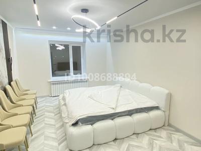 1-комнатная квартира · 55 м² · 3/6 этаж, Кеменгер — Улица Тауелсыздык , Улица Самал за 25 000 ₸ в Уральске