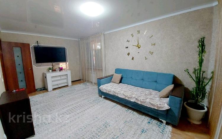 3-комнатная квартира, 62 м², 1/5 этаж, курманалиева за 15.5 млн 〒 в Уральске — фото 2