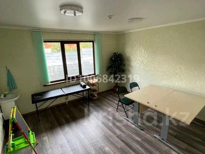 Свободное назначение, офисы, салоны красоты, фитнес и спорт, медцентры и аптеки, образование, кабинеты и рабочие места, студии · 17 м² за 30 000 〒 в Талгаре