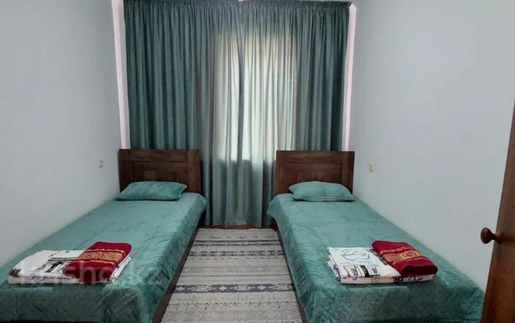 3-комнатная квартира · 75 м² · 4/5 этаж, Есимхана 13А за 15 000 〒 в  — фото 2