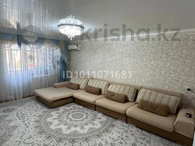 3-комнатная квартира · 67 м², Жукова 21 за 160 000 〒 в Уральске