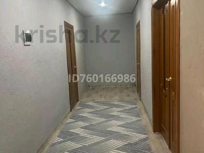 Отдельный дом · 4 комнаты · 100 м² · 10 сот., Гульзар 163 за 8 млн 〒 в Павлодаре