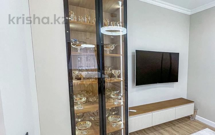 3-бөлмелі пәтер · 100 м² · 5/6 қабат, Халиулина 140/5, бағасы: 98 млн ₸ в Алматы, Медеуский р-н — фото 2