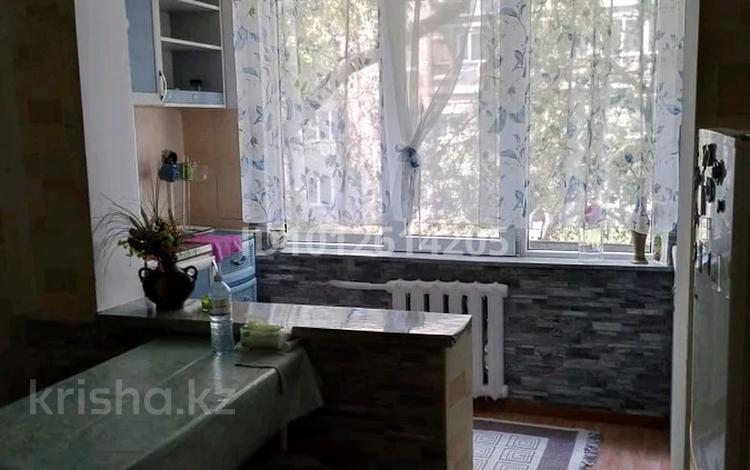 1-комнатная квартира · 40 м² · 3/5 этаж, мкр Айнабулак-4 — Задний Агайына за 180 000 ₸ в Алматы, Жетысуский р-н — фото 2