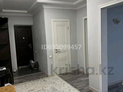 2-комнатная квартира, 72 м², 1 этаж посуточно, Молдагуловой за 10 000 〒 в Уральске