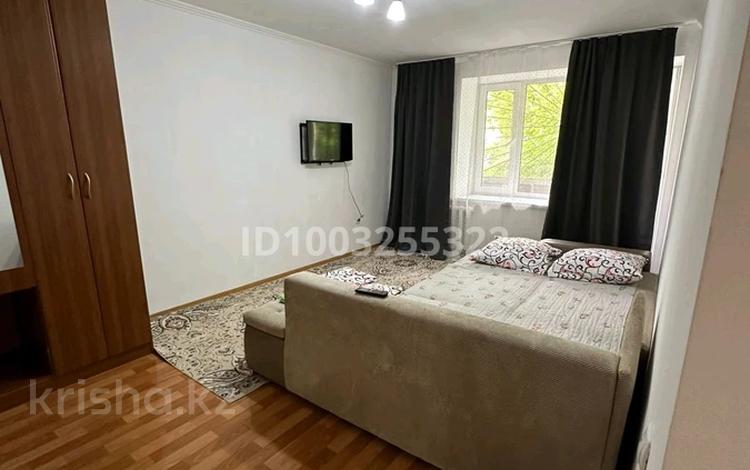 1-комнатная квартира · 35 м² · 1/5 этаж, мкр 8 291 за 8 000 〒 в Актобе — фото 7