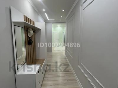2-комнатная квартира · 80 м² · 4/4 этаж, мкр Ак Шагала, Мухита Калимова 9 D за 350 000 ₸ в Атырау