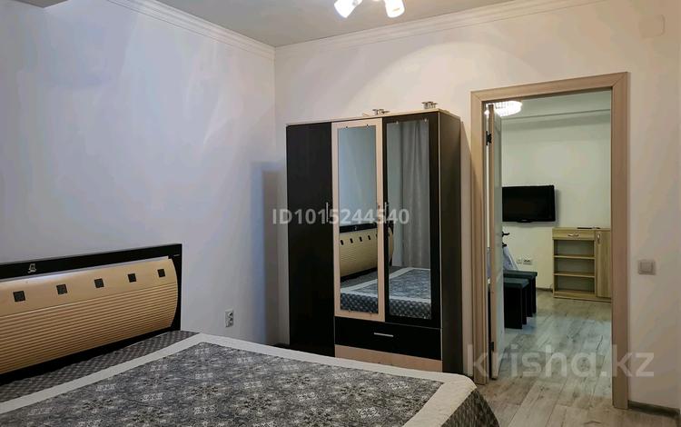 2-комнатная квартира · 53.5 м² · 1/5 этаж, Халиуллина 196/1 за 250 000 ₸ в Алматы, Медеуский р-н — фото 2