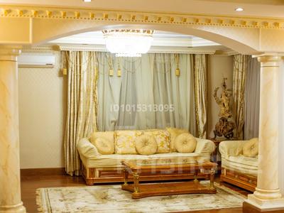 4-бөлмелі пәтер · 200 м² · 13/20 қабат, Абая 45/1, бағасы: 70 000 ₸ в Астане, р-н Байконур