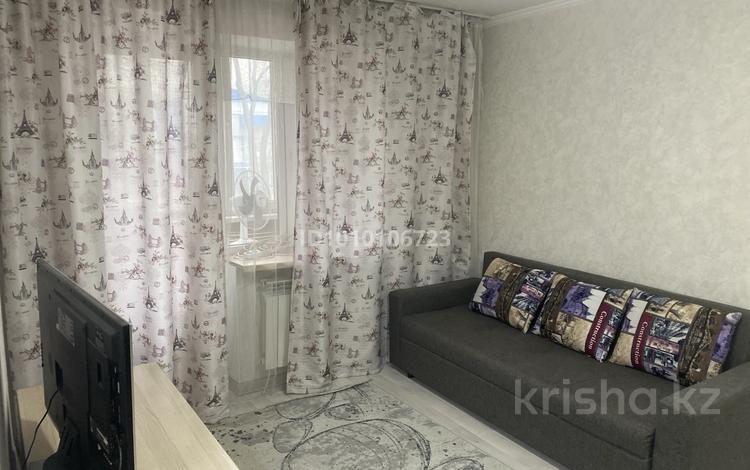 1-комнатная квартира · 32 м² · 3/4 этаж, Абая 79 за 280 000 ₸ в Алматы, Алмалинский р-н — фото 2
