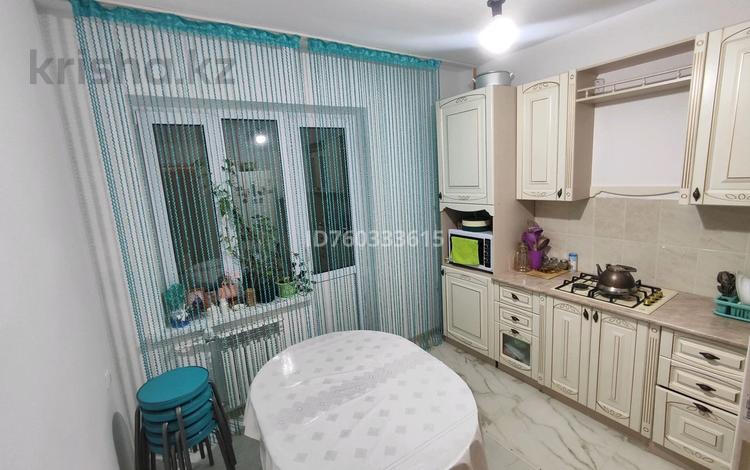 1-комнатная квартира · 40 м² · 6/9 этаж, Самал 92 за 140 000 ₸ в Уральске — фото 4