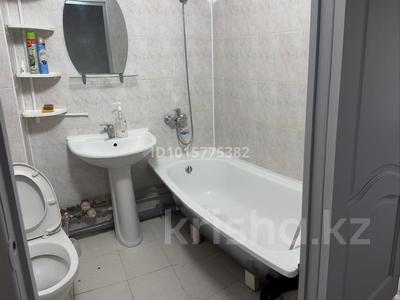 3-бөлмелі пәтер · 65 м² · 4/5 қабат, Ларина 3, бағасы: 150 000 ₸ в Уральске