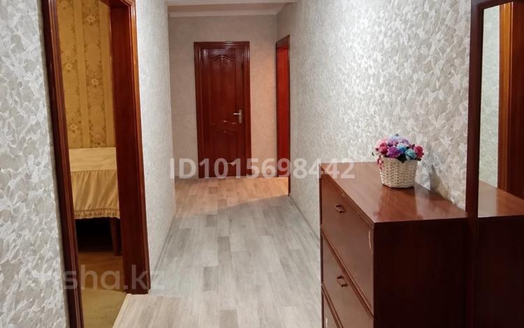 3-комнатная квартира · 64 м² · 3/10 этаж, Ткачева 9 9 — рядом находится школа, садик,поликлиника за 25 млн ₸ в Павлодаре — фото 16