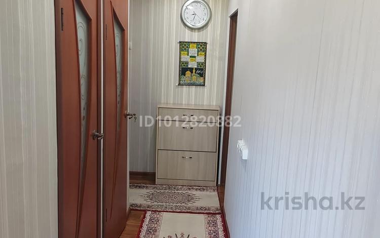 4-бөлмелі пәтер · 64.9 м² · 5/5 қабат, Солнечная 4/2 — Магазин 45, бағасы: 12 млн ₸ в Алтае — фото 2