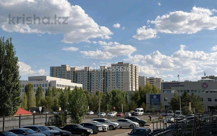 Свободное назначение, офисы, магазины и бутики, салоны красоты, медцентры и аптеки, образование, развлечения, конференц-залы, студии · 52.7 м² за 500 000 ₸ в Астане, Есильский р-н — фото 2