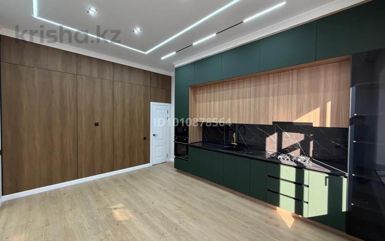 4-бөлмелі пәтер · 160 м² · 2/2 қабат, Койгельди 329, бағасы: 67 млн ₸ в Таразе — фото 2