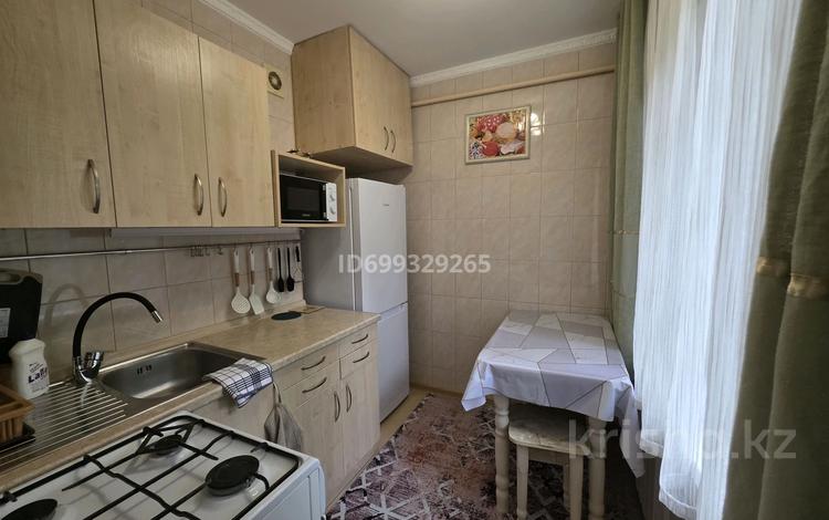 1-комнатная квартира · 33 м² · 1/4 этаж, мкр №11 28 за 250 000 ₸ в Алматы, Ауэзовский р-н — фото 12
