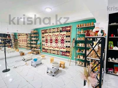 Свободное назначение, офисы, магазины и бутики, склады, салоны красоты, фитнес и спорт, медцентры и аптеки, образование, развлечения, кабинеты и рабочие места, студии · 68 м² за 250 000 ₸ в Алматы, Бостандыкский р-н