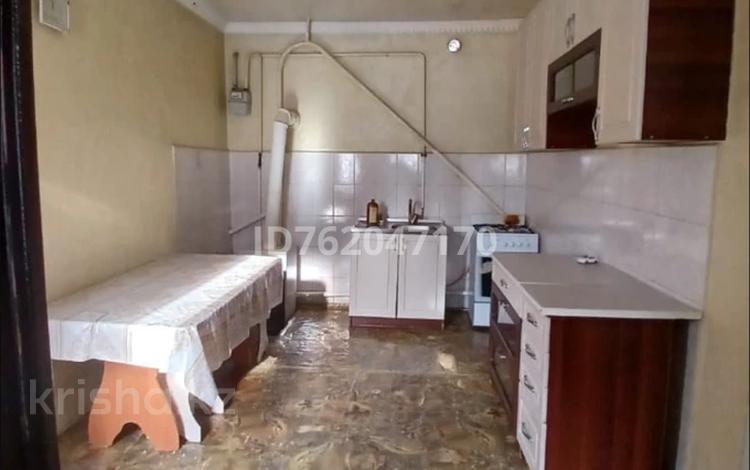 Отдельный дом · 3 комнаты · 85 м², Ер таргын 13 393 — Жибек жолы 3 за 90 000 〒 в Актобе, жилой массив Заречный-3 — фото 2