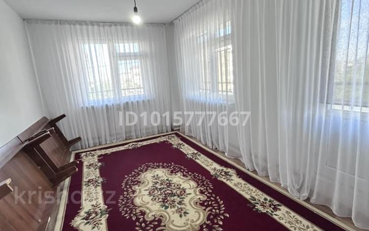 2-комнатная квартира · 85.3 м² · 2/5 этаж, мкр Арай-2 15 за 130 000 ₸ в Таразе — фото 2