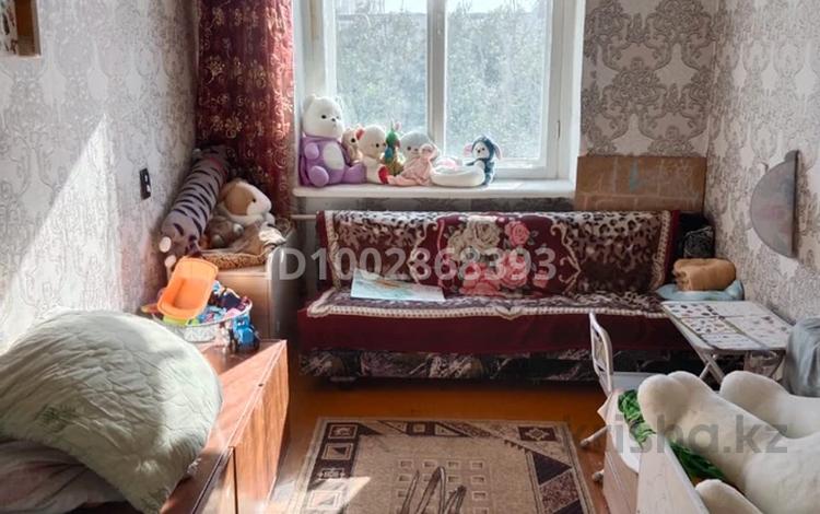 3-комнатная квартира · 50.9 м² · 4/5 этаж, 4 мкрн 10 за 10 млн 〒 в Лисаковске — фото 2