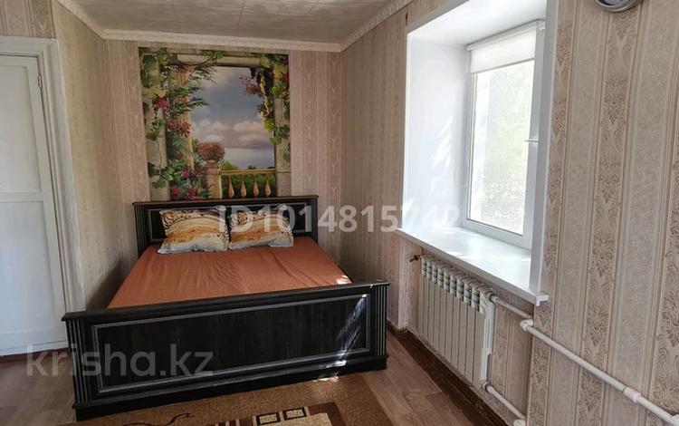 1-бөлмелі пәтер · 34 м² · 2/4 қабат, Казыбек би 24 — СОШ им. Бауыржана Момышулы, бағасы: 15 000 ₸ в Топаре — фото 3