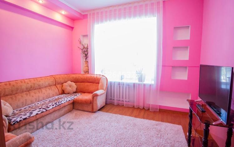 2-комнатная квартира, 55 м², 1 этаж посуточно, Назарбаева 42 — Акын Сара за 11 000 〒 в Талдыкоргане — фото 11
