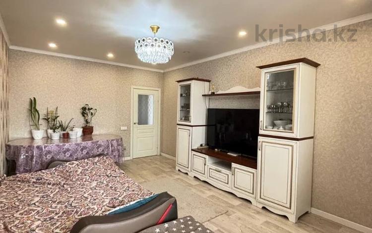 2-бөлмелі пәтер · 69 м² · 9/10 қабат, мкр Акбулак 33, бағасы: 33 млн ₸ в Алматы, Алатауский р-н — фото 4