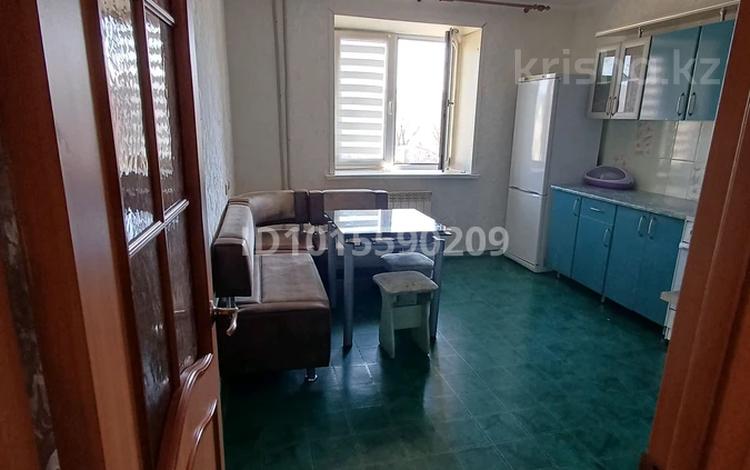 3-бөлмелі пәтер · 72 м² · 2/4 қабат, Энтузиастов 11, бағасы: 180 000 ₸ в Усть-Каменогорске, Ульбинский — фото 2
