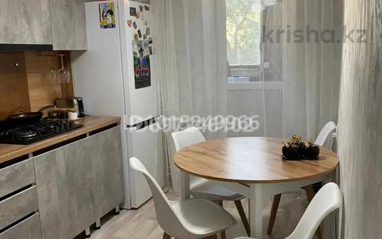 3-комнатная квартира · 60 м² · 3/5 этаж, мкр Шанхай, Отегена Турмагамбетова 32 за 17.5 млн ₸ в Актобе — фото 2