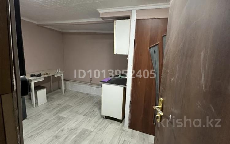1 комната · 20 м² · 2/2 этаж, мкр Достык, Трудовая 49 за 70 000 ₸ в Алматы, Ауэзовский р-н — фото 2