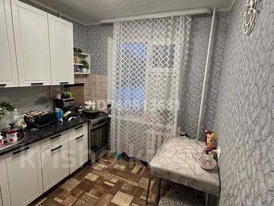 3-комнатная квартира · 62 м² · 2/5 этаж, Кердери за 18.3 млн 〒 в Уральске, мкр Школьник
