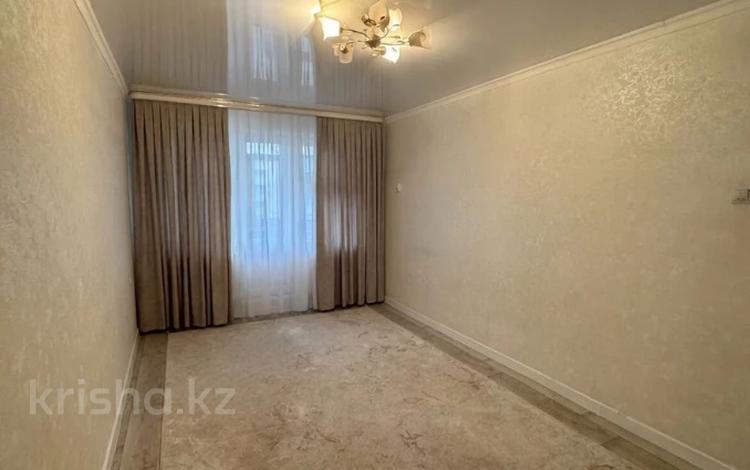 2-комнатная квартира · 43.7 м² · 2/5 этаж, улица Шамши Калдаякова за 13 млн ₸ в Актобе — фото 2